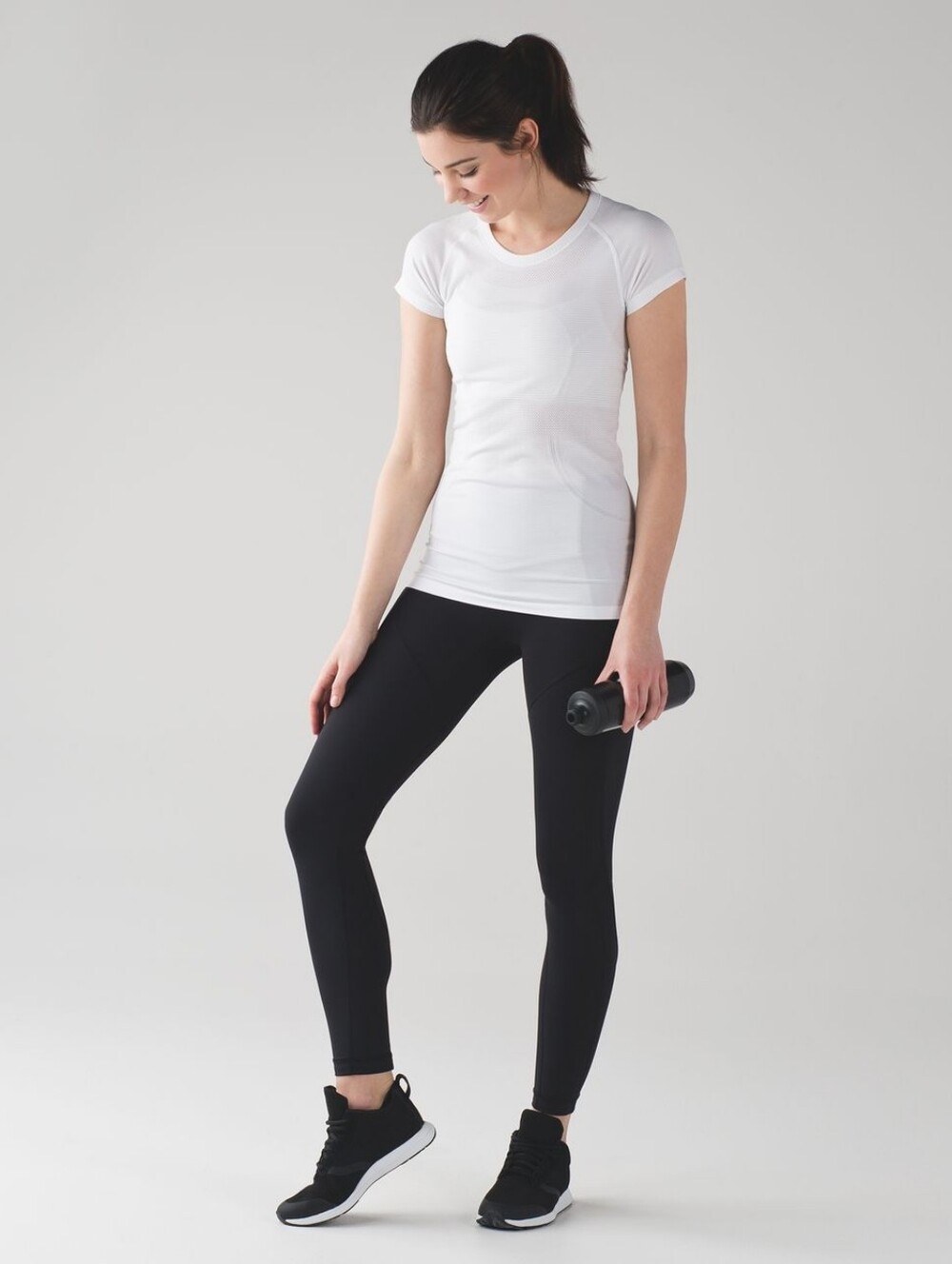 Lululemon Swiftly Tech SS Short Sleeve White Size 6